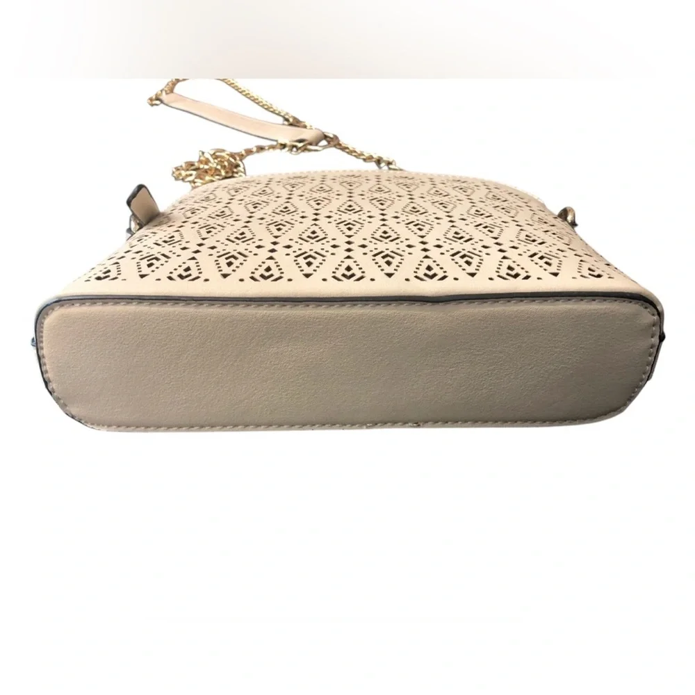 Francesca’s Collection Tan Cream Faux Leather Crossbody Purse w/50” Strap EUC